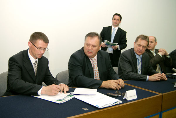 2008.04.22. – Zagreb - Potpisivanje Sporazuma o sufinanciranju programa vodoopskrbe, odvodnje  i pročišćavanja otpadnih voda na jadranskim otocima